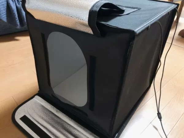 SAMTIAN 撮影ボックス　組み立て方　撮影用穴は大きくて撮りやすい