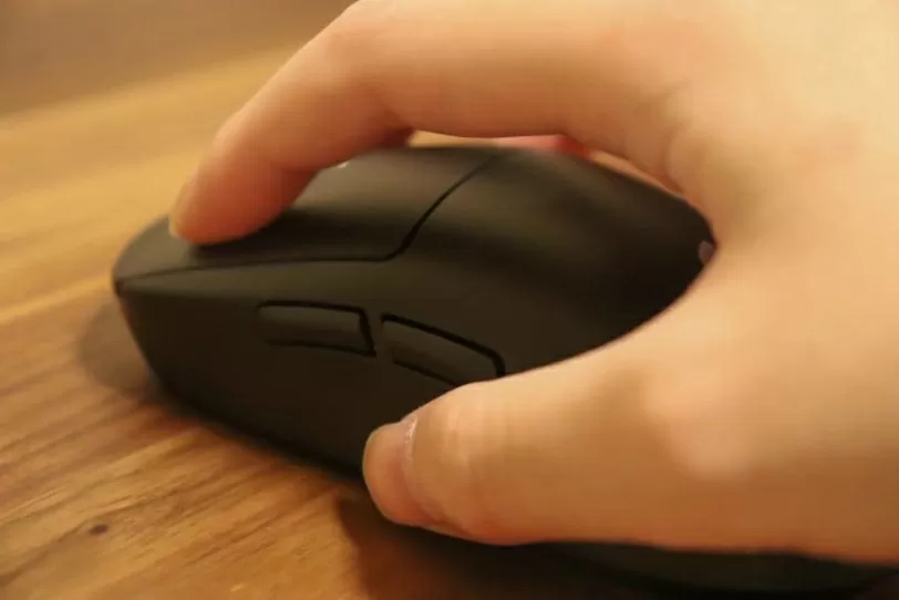 G PRO X SUPERLIGHTで掴み持ち