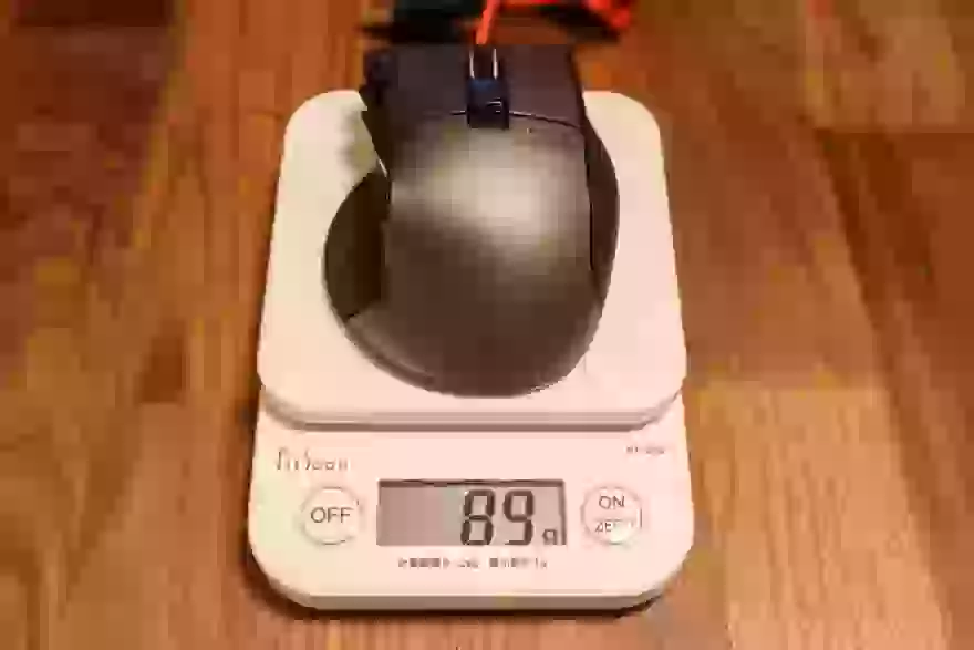 エレコム M-DUX50BKの重量は89g